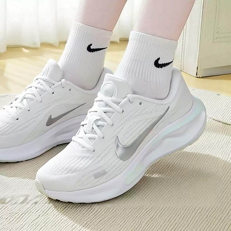 NIKE Women's New Style JOURNEY - Women Shoes Running Nike recension och pris